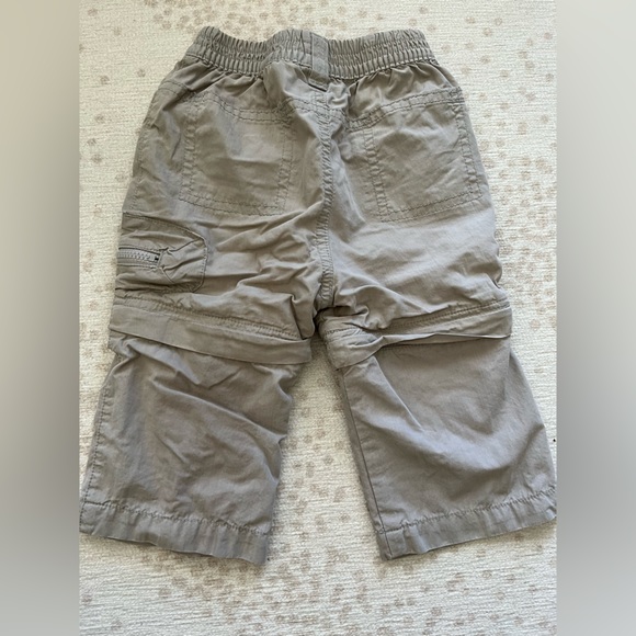 Pants/Shorts - Picture 2 of 10